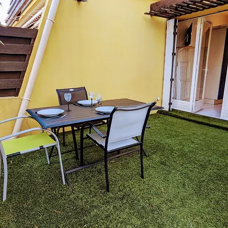 5017 Cap D'agde - Tennis Village Alcove Pour 4 Pers Piscine Et Tennis Appartement